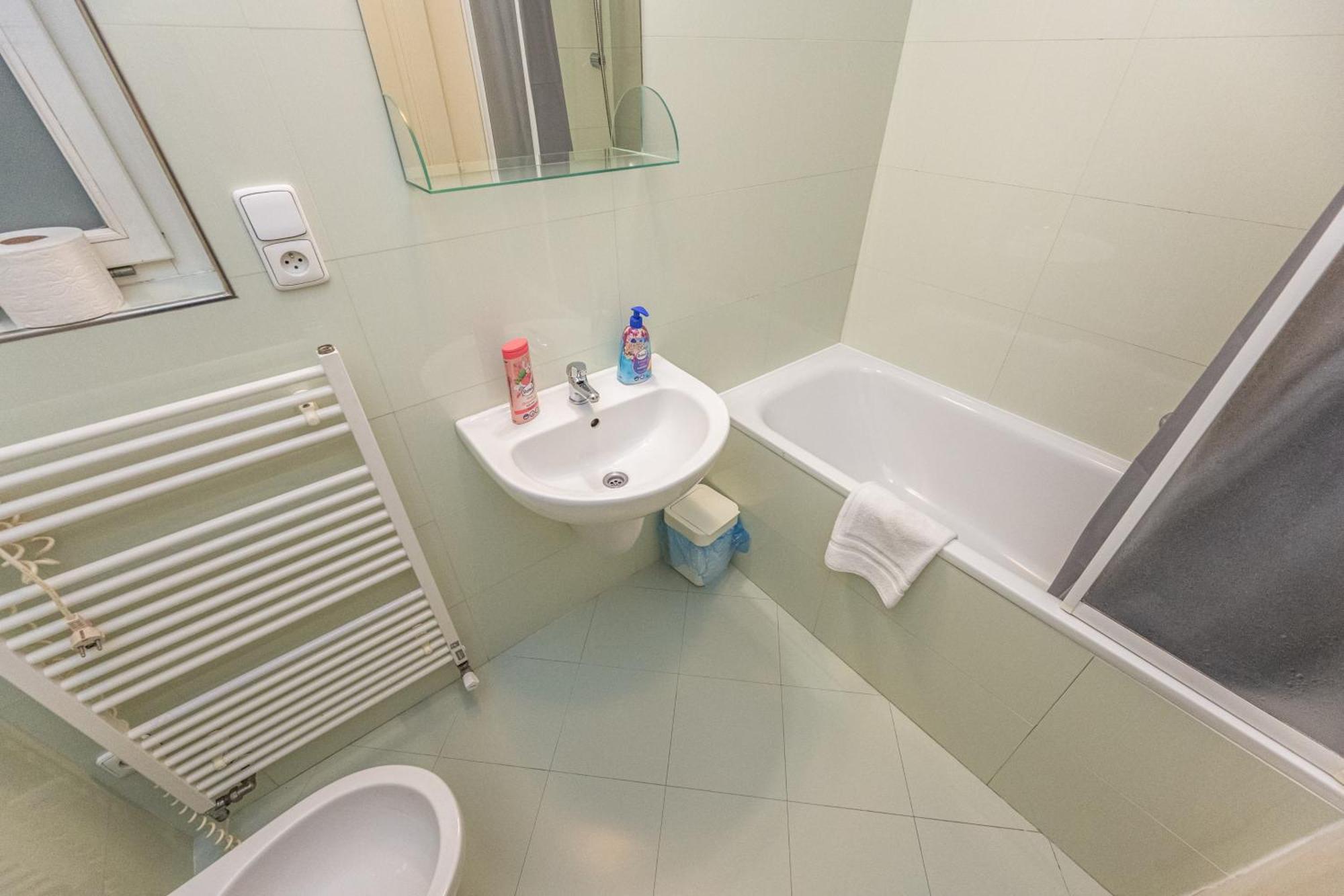 Jiriho Z Podebrad Apartments Prag Eksteriør billede